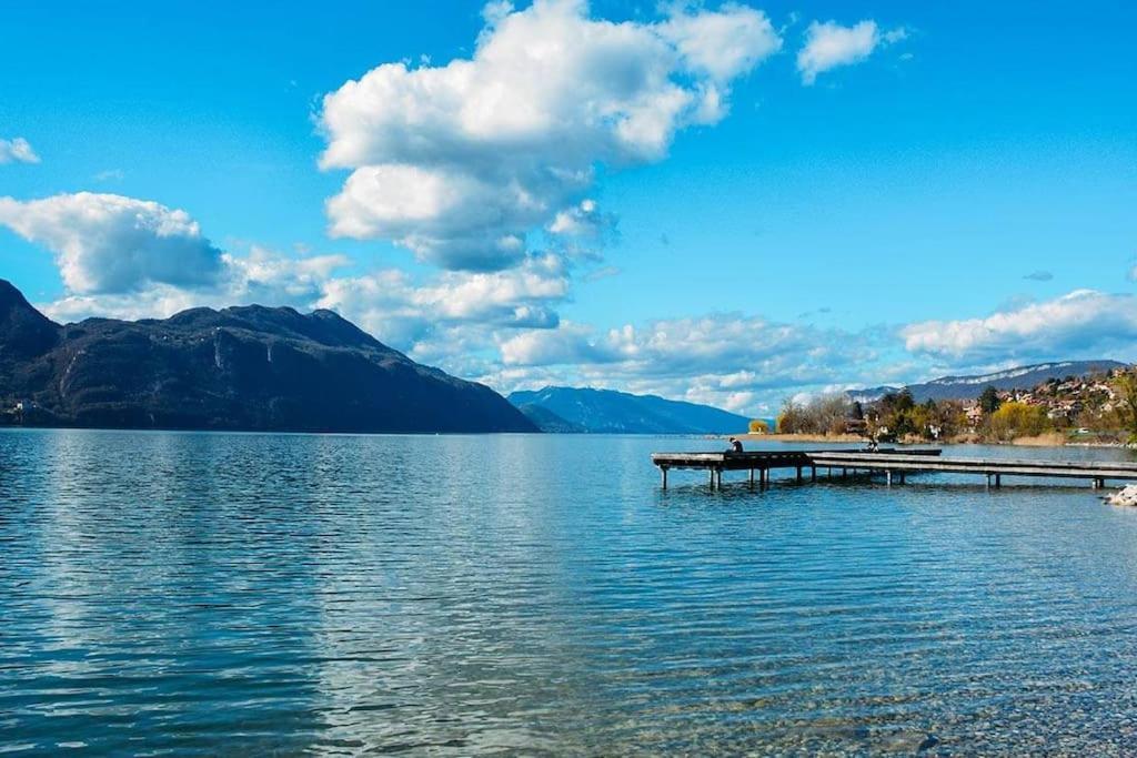 Confort Entre Lac Et Montagne Tresserve Exterior foto